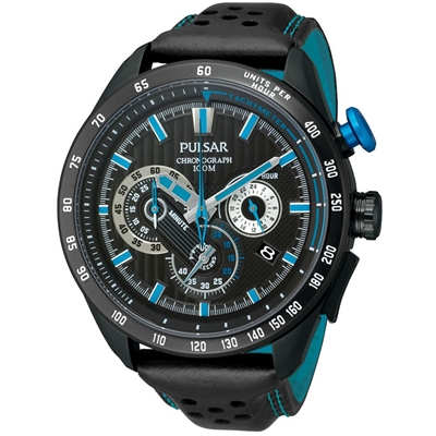 Dit Pulsar chronograaf herenhorloge met zwarte wijzerplaat en zwart leren band heeft een waterdichtheid van 10 ATM.