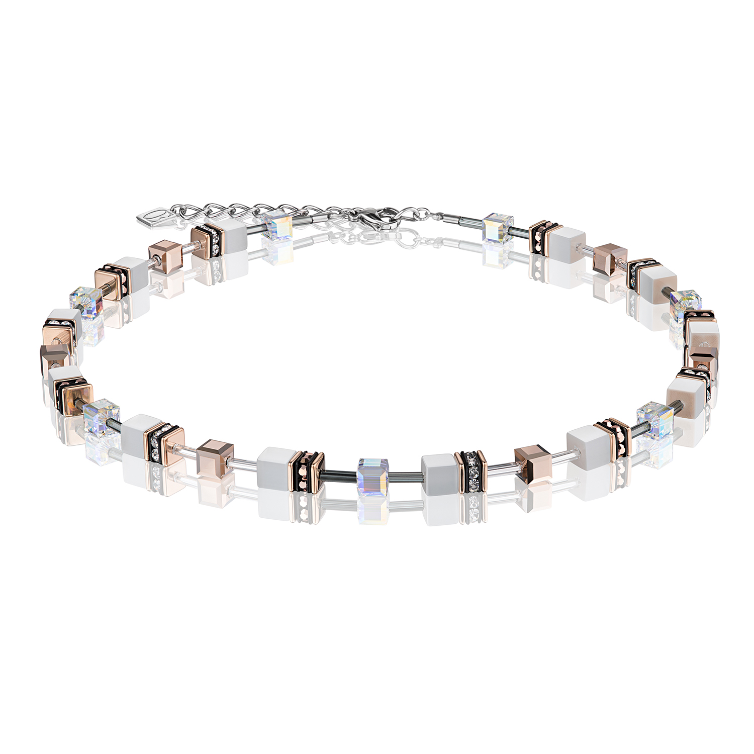 Collier van het merk Coeur de Lion, met een Swarovski-kristal. Dit sieraad bevat de kleur wit.