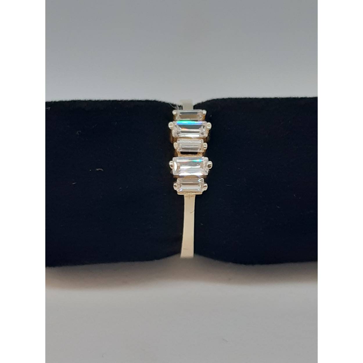 gouden ring
14 k met stenen