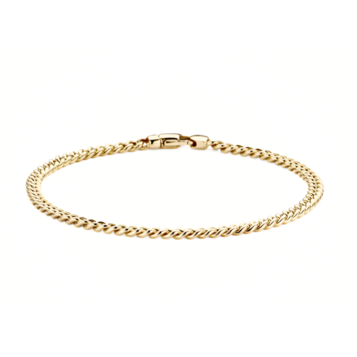 Deze moderne armband met gourmetschakels is gemaakt van 14k geelgoud en heeft een karabijnsluiting. Hij heeft een lengte van 18 cm en een doorsnede van 3,3 mm.