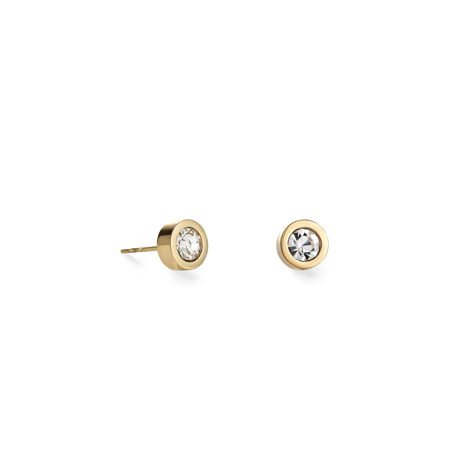 Oorstekers van het merk Coeur de Lion. Dit sieraad bevat de kleuren kristal en goud.