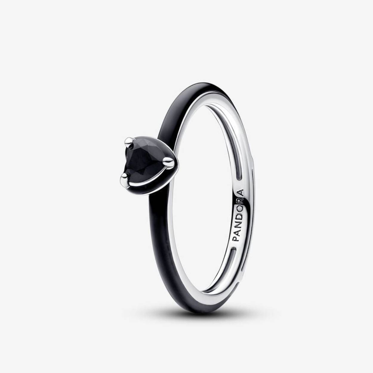 Hart sterling zilveren ring met zwart kristal en zwart emaille
