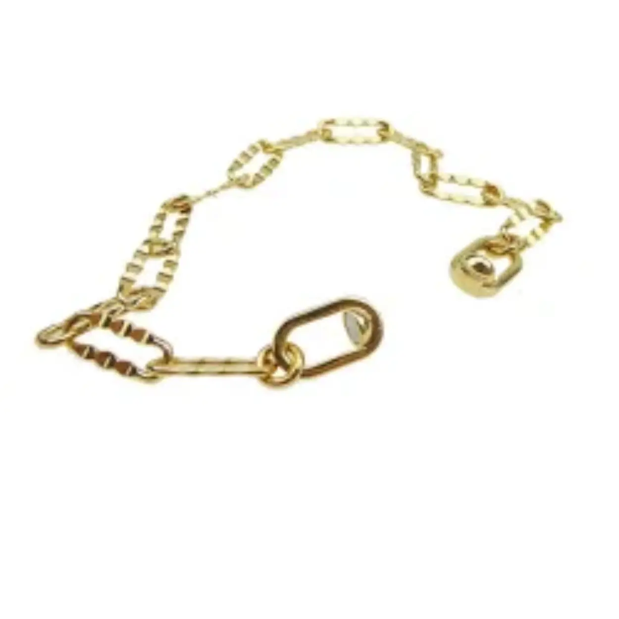 Een spannende armband in mat/geoxideerde uitvoering met gesatineerd verguld magnetisch slot dat prachtig aansluit bij de ketting. Het slot is zeer veilig - kan niet uit elkaar worden getrokken - moet behoorlijk worden opgetild - allemaal gedaan in sterling zilver.

