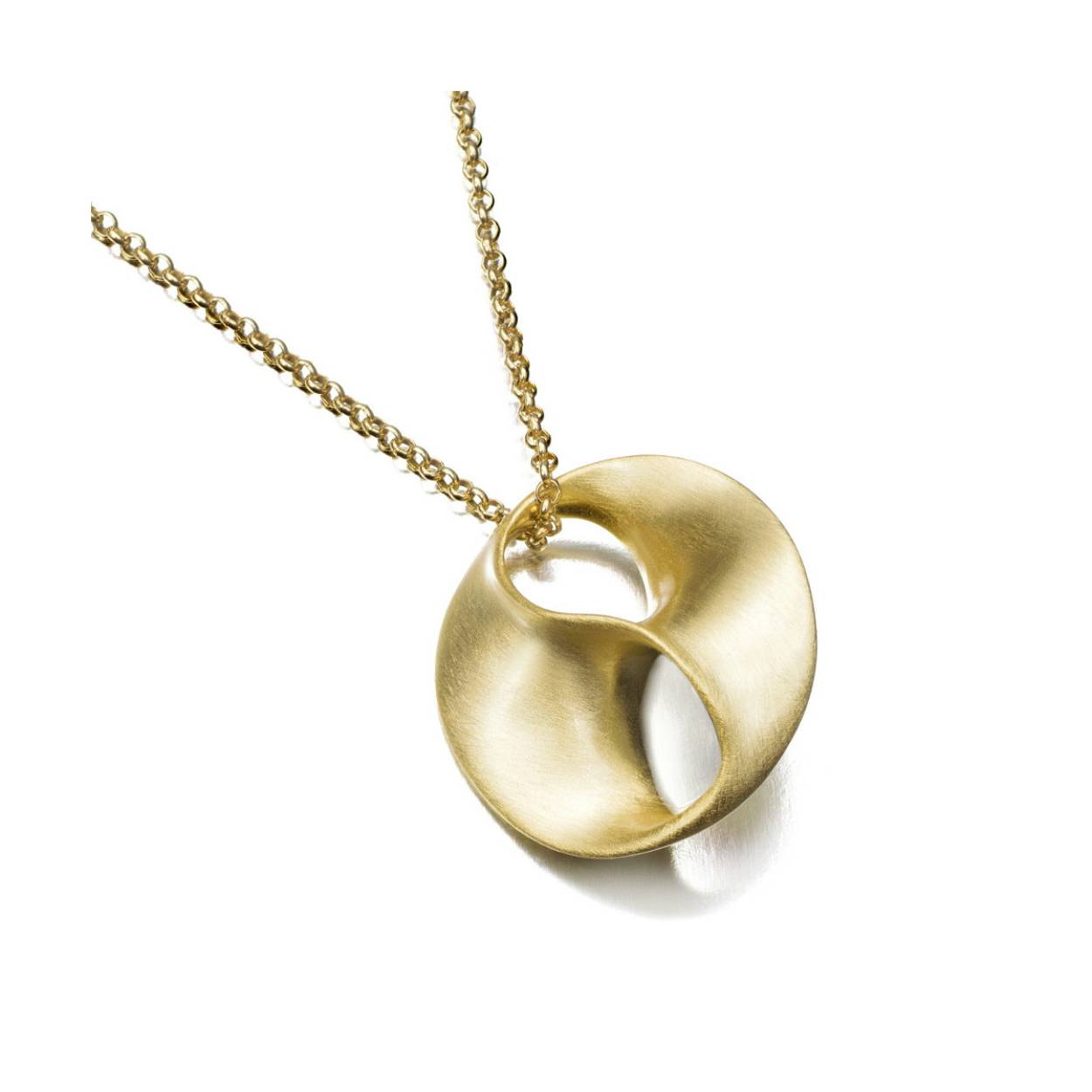 Jorge Revilla hanger zilver 18 krt. goldplated 22 mm exclusief collier.
Deze hanger is te combineren met andere sieraden uit de 'Love' serie van Jorge Revilla.