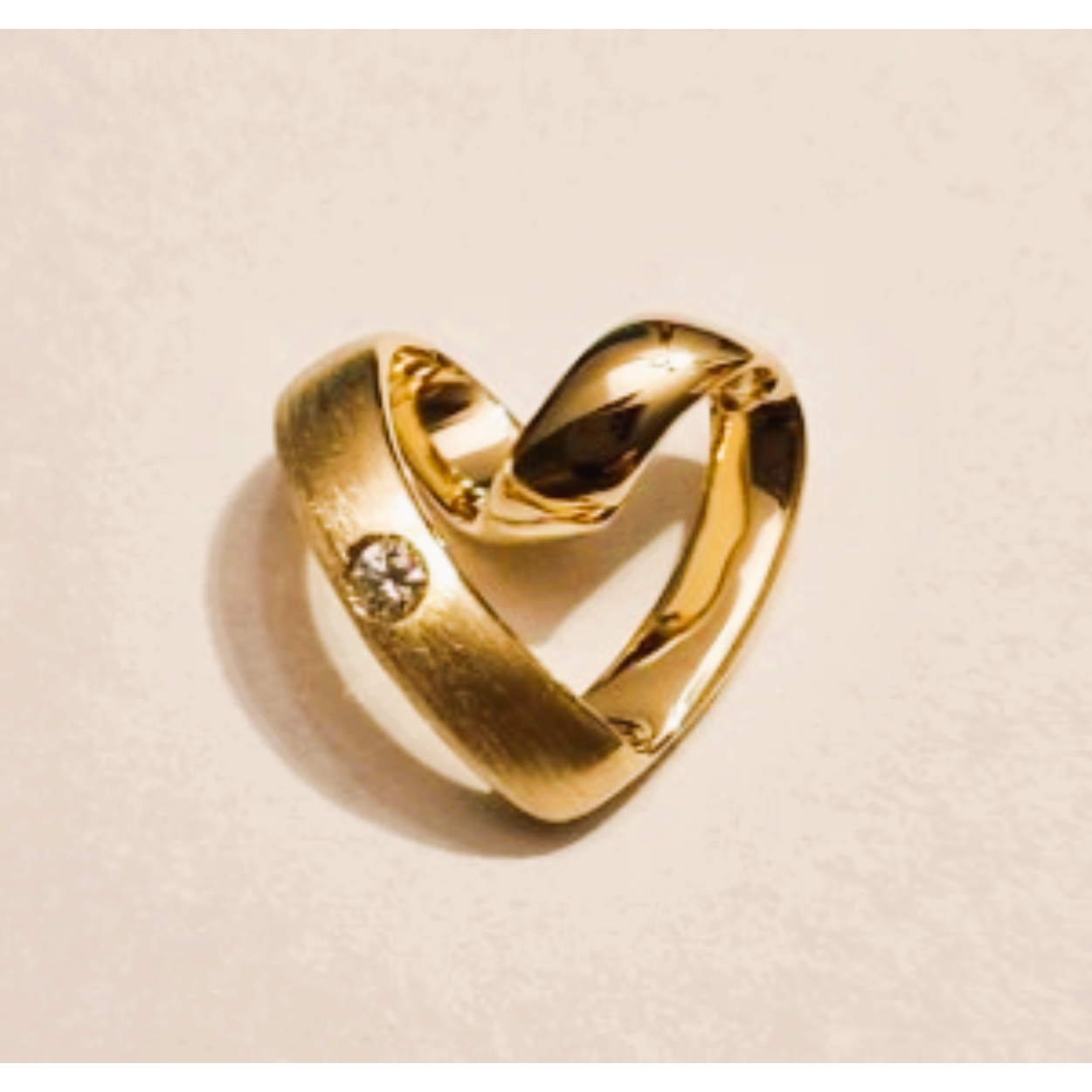 14k geelgouden hart schuifhanger deels gematteerd