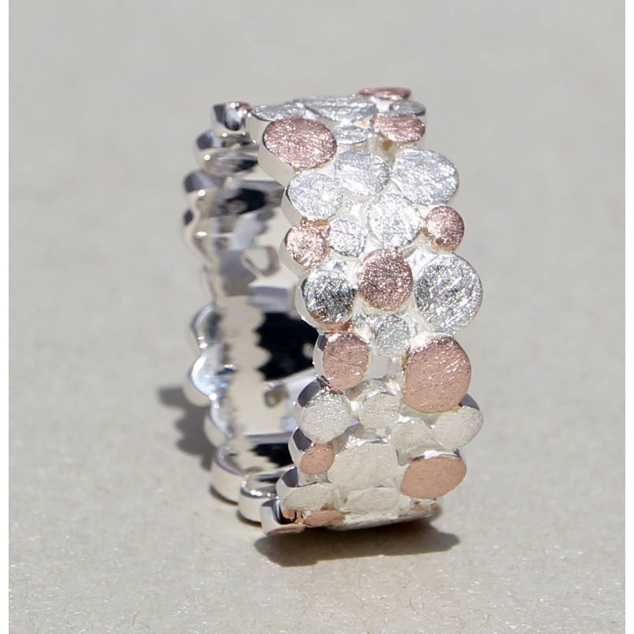Zilver vergulde ring in rosé  uit de serie "Up and Down"