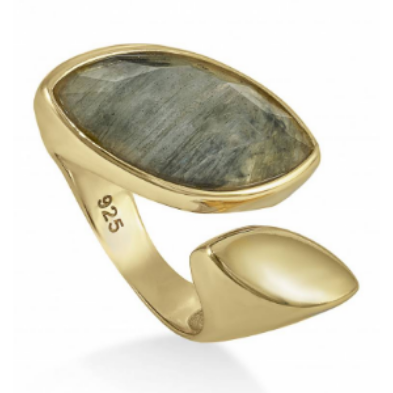 Ring met steen in zilver verguld voor dames. Een gedurfd ontwerp dat perfect is om je outfits te bekronen.