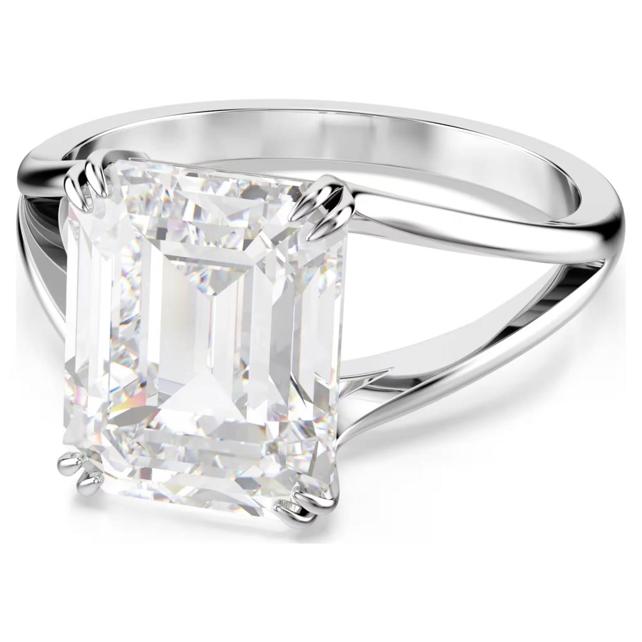Voeg een vleugje extra glamour toe met deze oogverblindende cocktailring. Het ontwerp met rhodium toplaag bestaat uit een gespleten band met in het midden een Swarovski steen in Octagon-slijpvorm in een verfijnde dubbele klauwzetting. Een pronkstuk dat fantastisch schittert.

