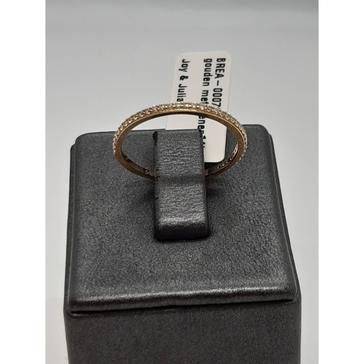 gouden ring
14kt met stenen 