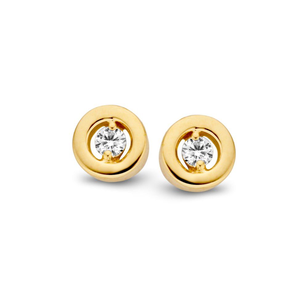 Excellent Jewelry oorknoppen OP116398. 
Geelgouden oorstekers met briljant in een strakke zetkast. Deze oorstekers worden geleverd met 14 karaat poussettes.