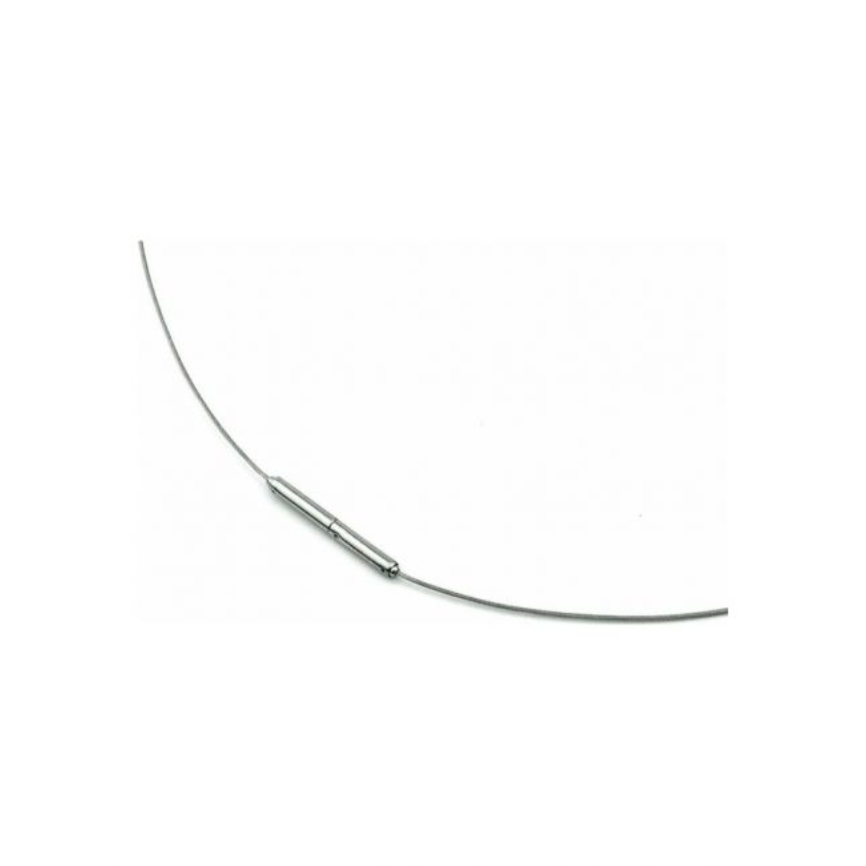 Dit halssieraad in verschillende lengtes is gemaakt van staal en heeft een titanium sluiting. Dit slanke halssieraad valt direct op om jouw hals.