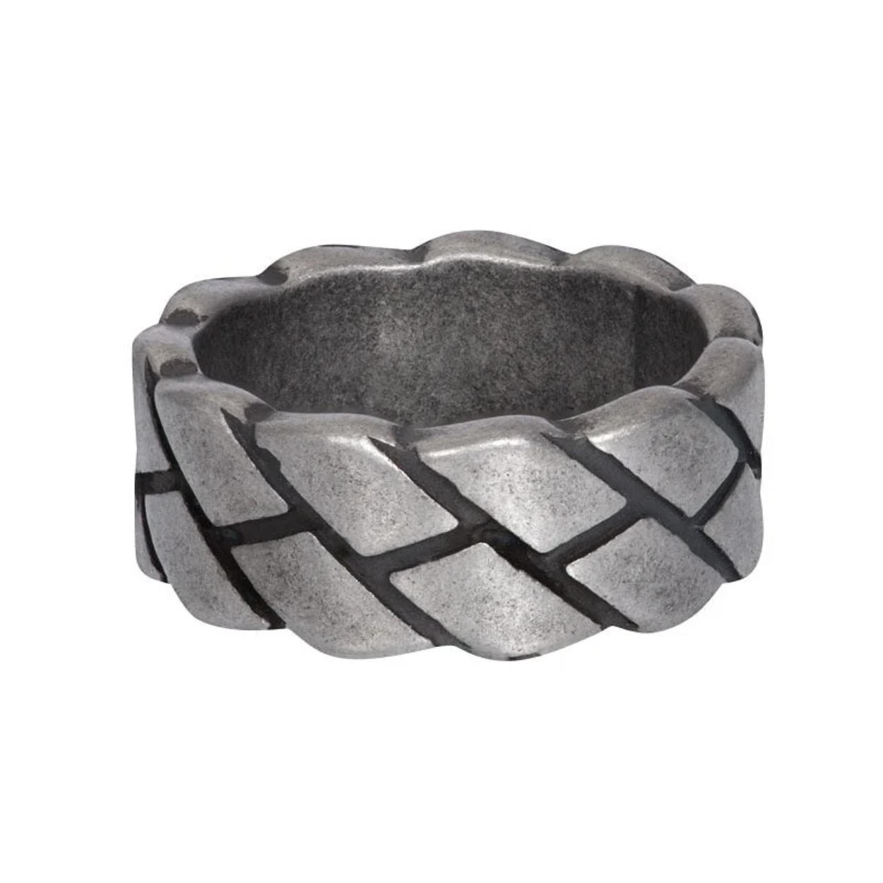 De iXXXi Men single ring Bugatti is gemaakt van stainless steel en heeft een antiek zilverkleurige uitstraling. De solitaire ring is voorzien van een bandenspoor look over de gehele ring. Single ring Bugatti heeft een antieke uitstraling door de kleuren combinaties antiek zilver en zwart. De solitaire ring Bugatti is verkrijgbaar in de maten 19 t/m 23. Met welke items uit de iXXXi Men collectie combineer jij deze antiek zilverkleurige ring Bugatti?