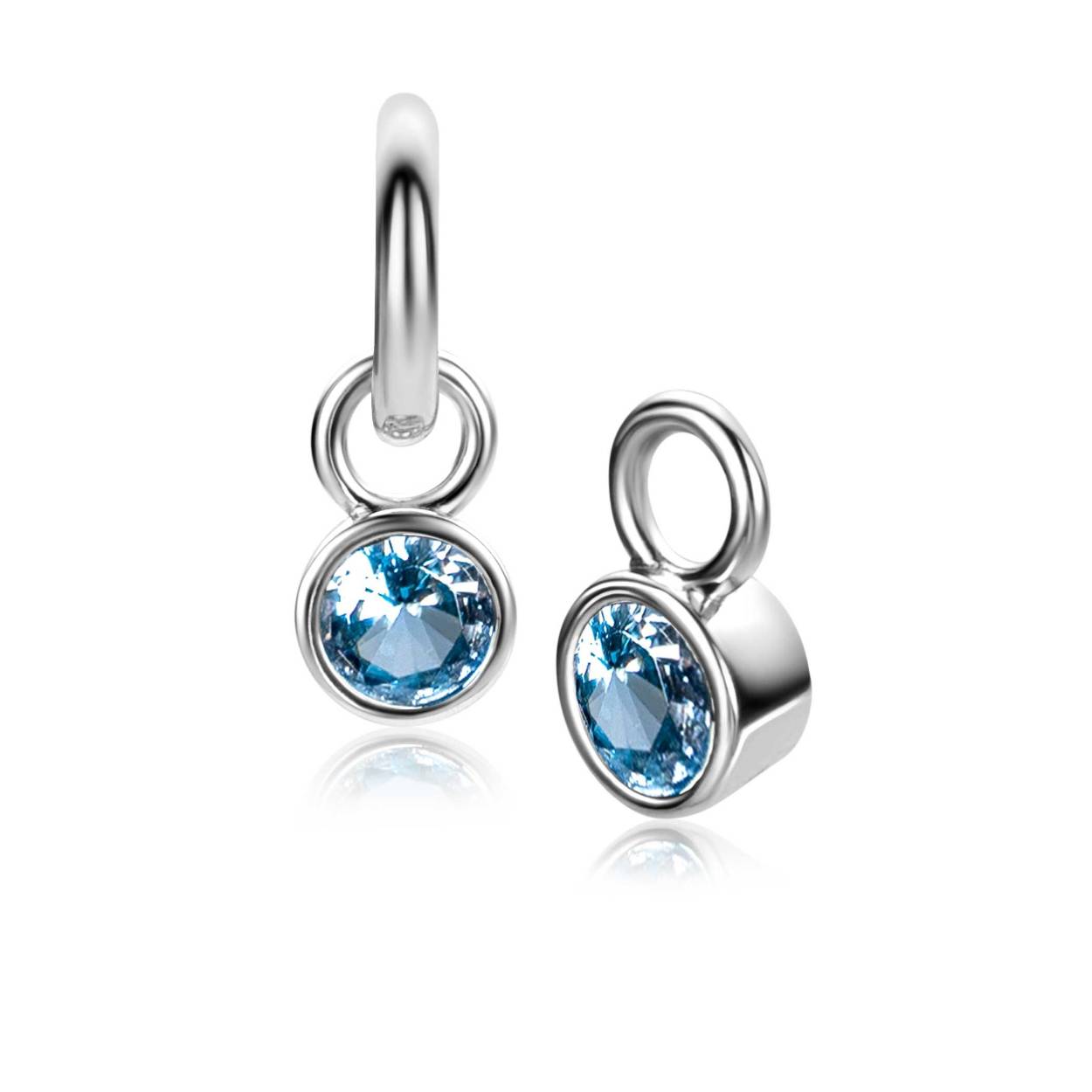 BIRTHSTONE zilveren oorbedels DECEMBER, staan symbool voor iemand die in de maand december is geboren. In december is de geboortesteen 'blauw topaas zirconia'. Iedere geboortesteen heeft haar eigen betekenis. Hang ze sierlijk aan je zilveren Zinzi oorringen. De oorringen zijn niet bij de prijs inbegrepen. Vervaardigd van eerste gehalte zilver (925) en voorzien van een extra rodiumlaag voor een langdurige glans.
