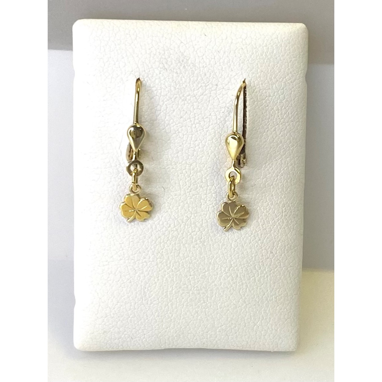 Gouden oorhangers klavertje 4