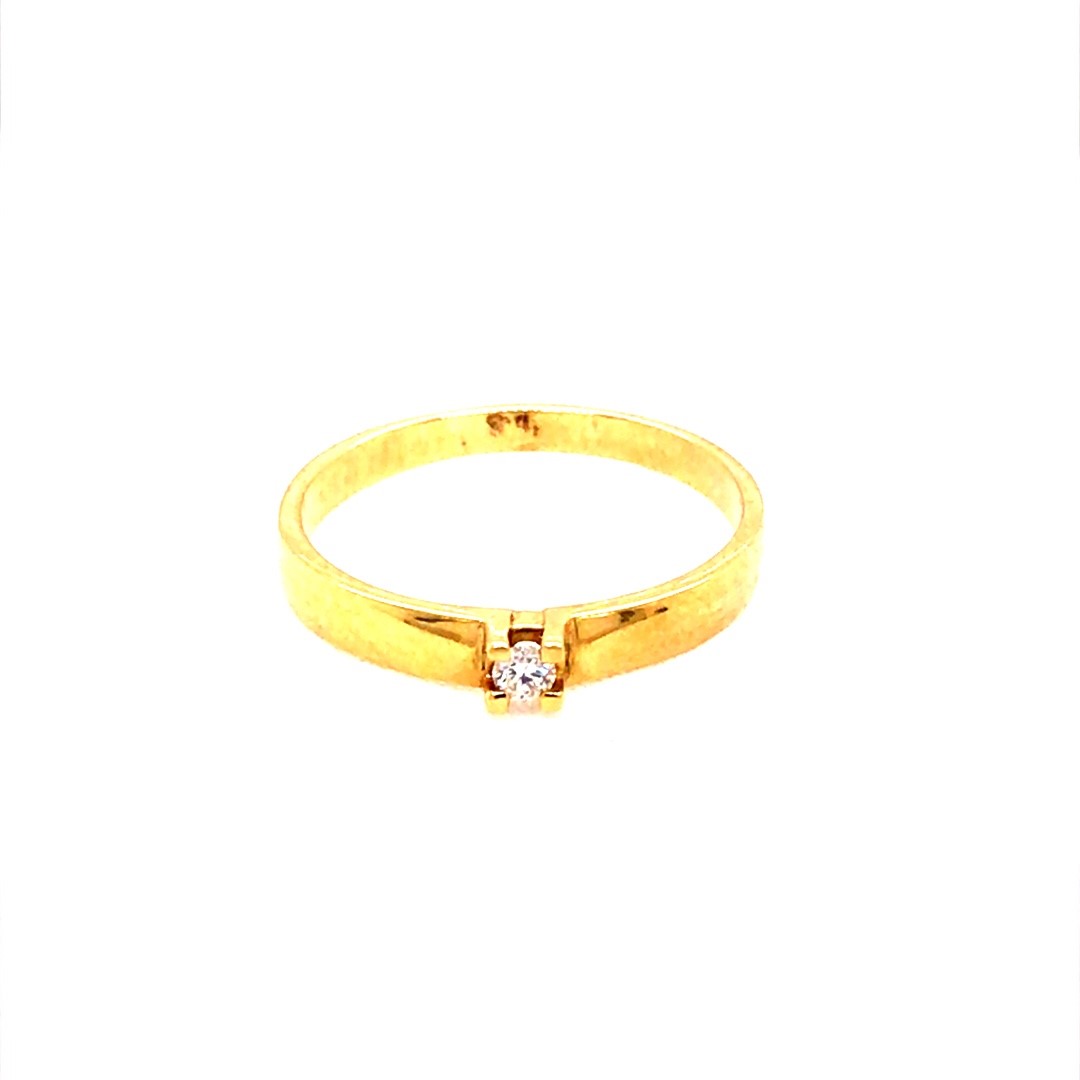 IDN 14krt geelgouden ring met  diamant