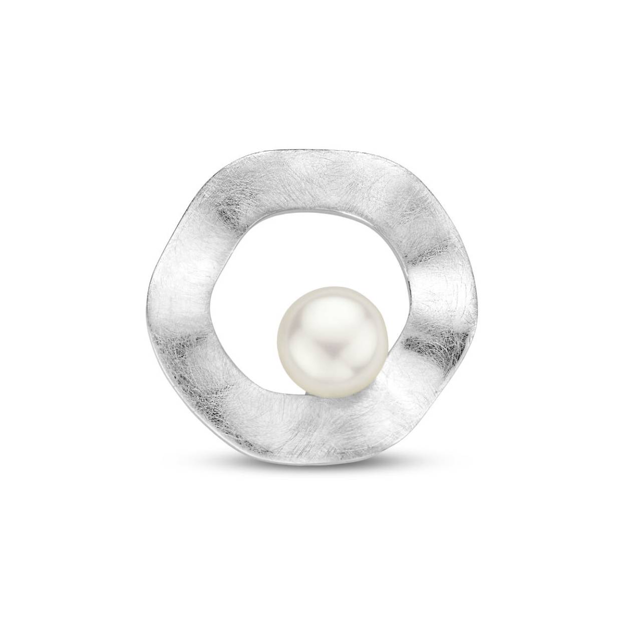 Gerhodineerd 925 zilveren hanger uitgevoerd met een zoetwaterparel. De hanger heeft een diameter van 20mm.