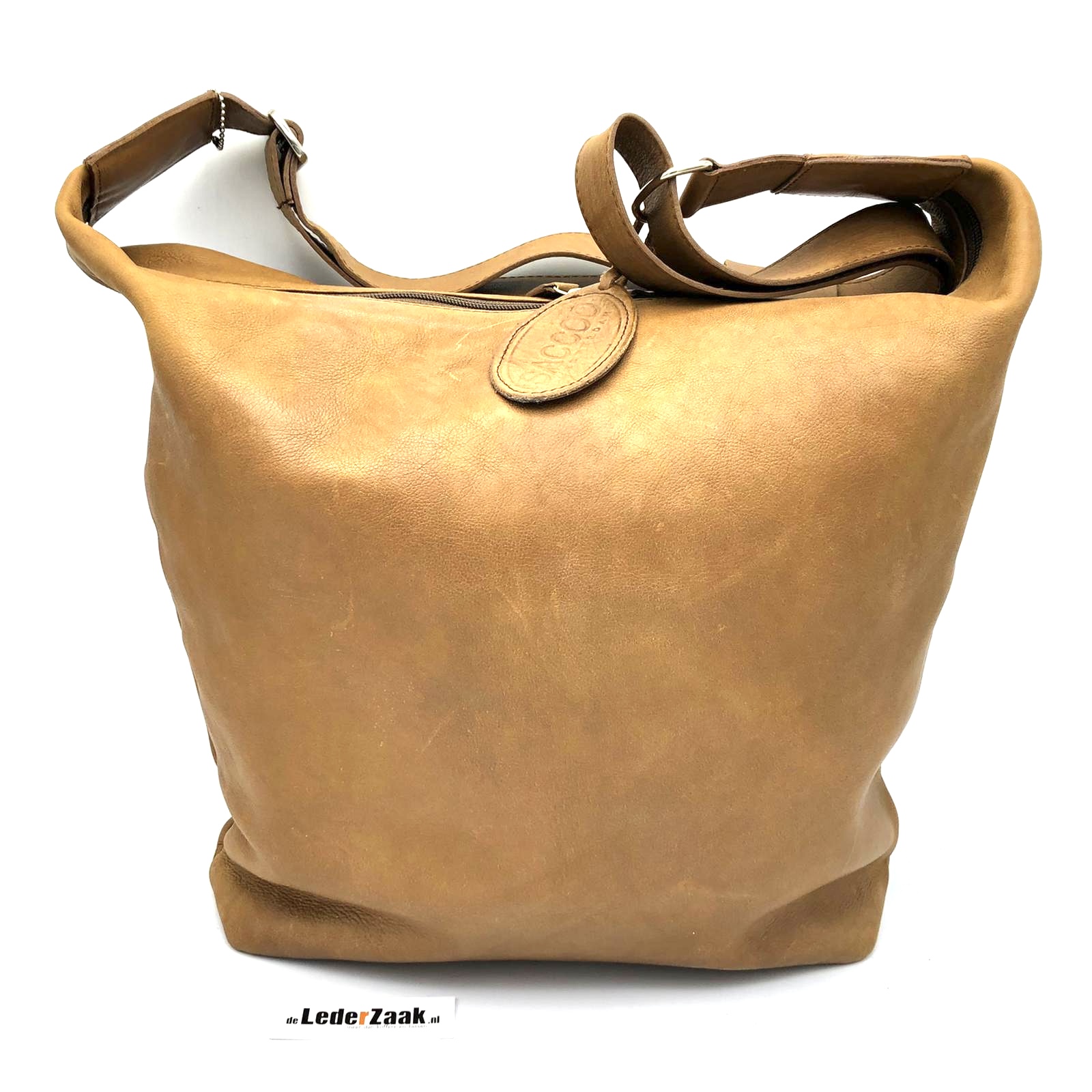 Bonaire L Cognac Saccoo
31 x 30 x 6 cm