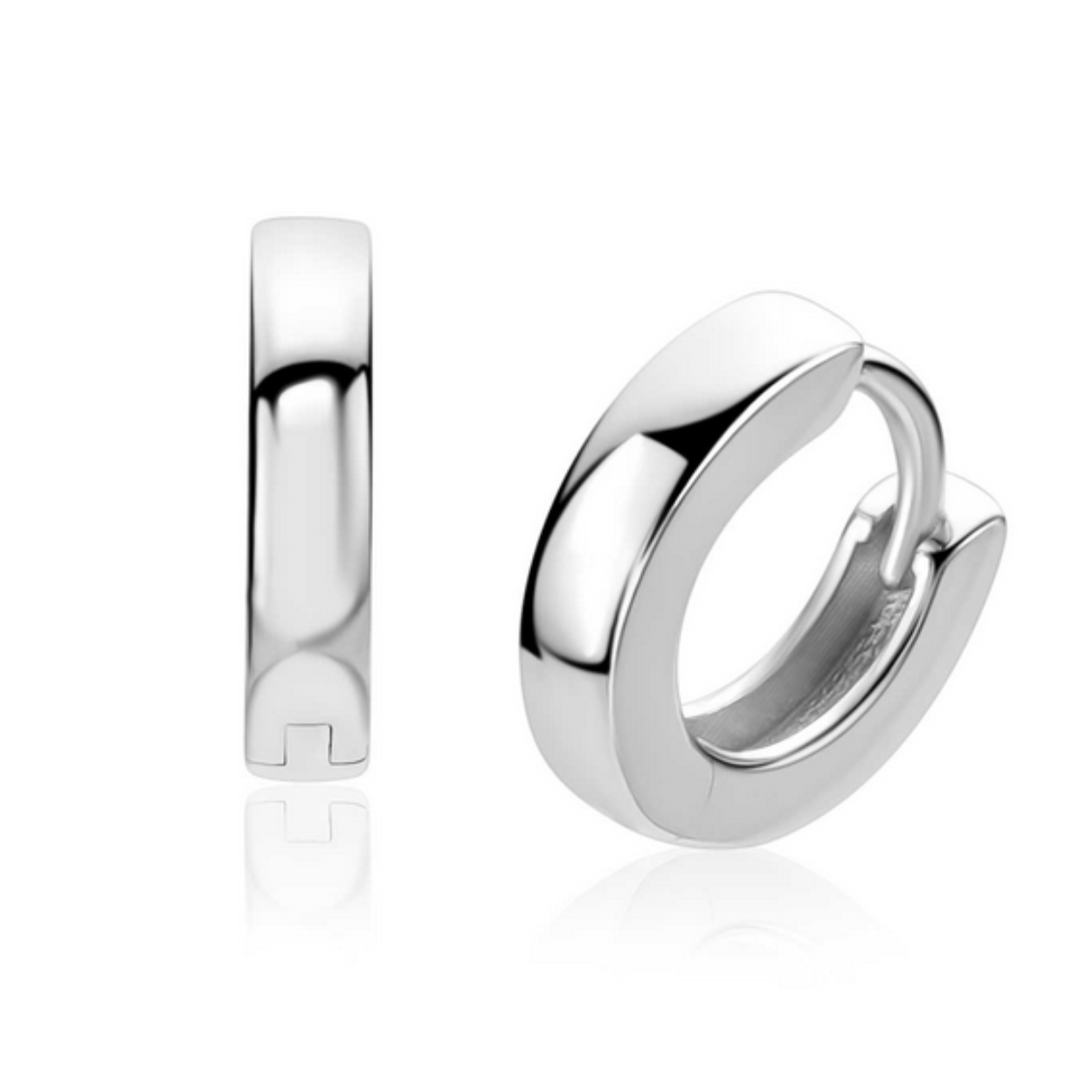 ZINZI zilveren oorringen (11,5mm) met vierkante gladde buis. Buisbreedte 3mm en met luxe klapsluiting. De oorringen zijn vervaardigd van eerste gehalte zilver (925) en voorzien van een rodiumlaag voor een extra langdurige glans.



