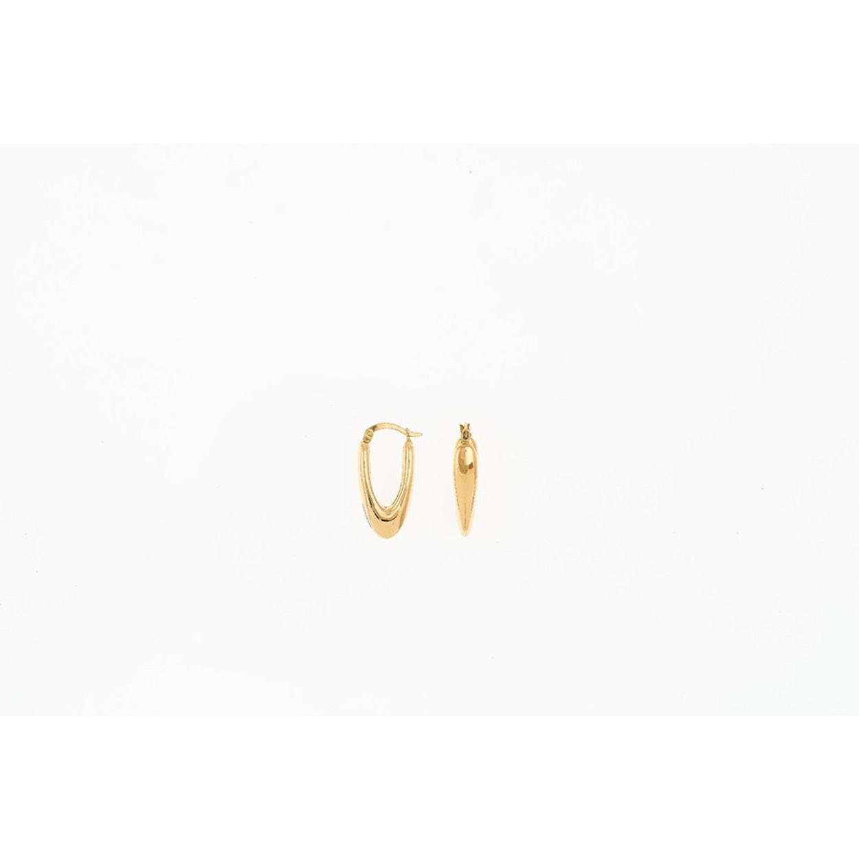 Dit zijn oorbellen van het merk Swing Jewels gemaakt voor dames.
