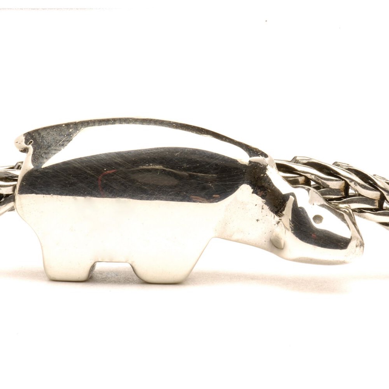 Hij is sterk en mooi maar ook een bedreigde diersoort. De ijsbeer
herinnert ons aan het belang van klimaatbescherming. Hopelijk
heeft zijn verhaal een happy end.
Polar bear/11503