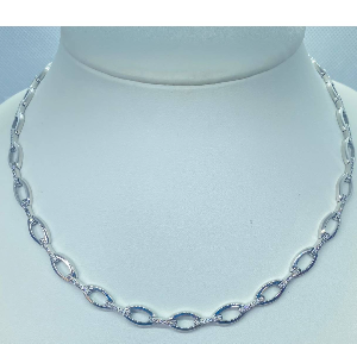 Zilveren collier met zirkonia van set gerhodineerd
