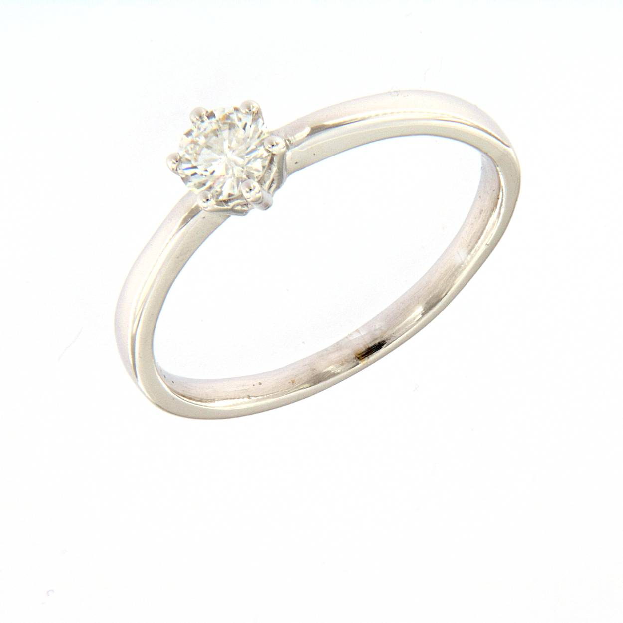 verlovingsring met heel mooie briljant van 0.70ct