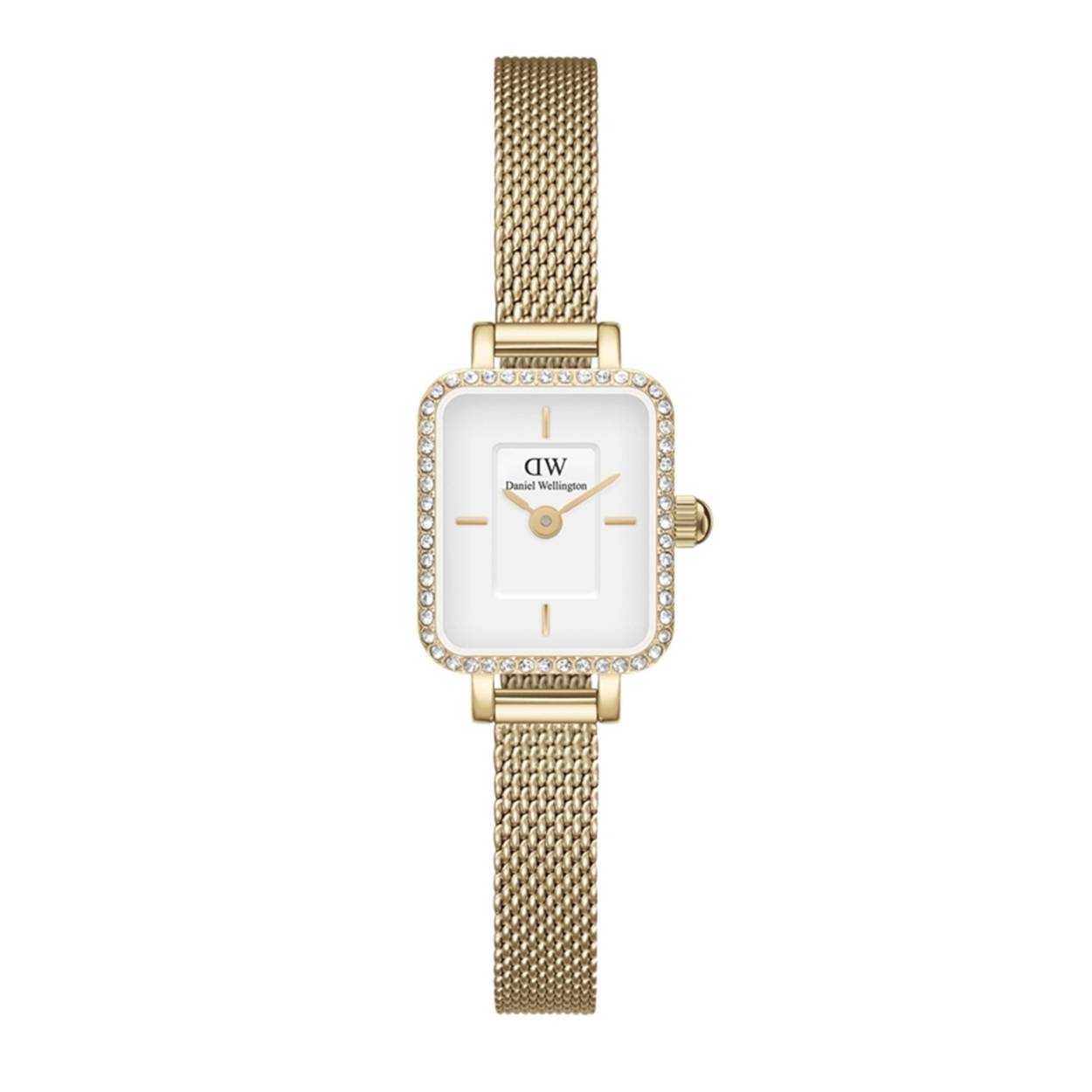 De coole hoekjes van Quadro, verkleind tot ons kleinste horloge ooit. Deze versie van Quadro Mini heeft onze meest klassieke kleurstelling, met een verwisselbare gouden mesh-band.
