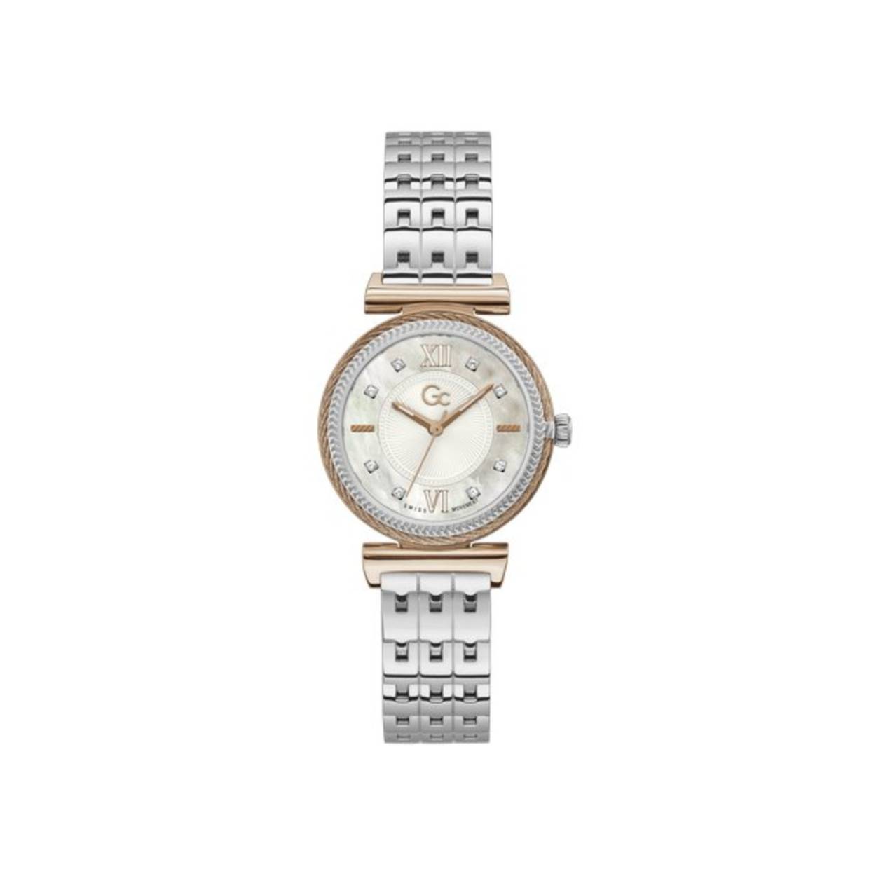 Geniet van een vleugje sportieve glamour met dit prachtige 2-tone dameshorloge uit de Gc Starlight serie. Dit zilverkleurige met roségoudkleurige horloge is eindeloos te combineren. De lunet met kabeldetail rondom valt direct op. De wijzerplaat trekt de aandacht vanwege de zachte parelmoer kleur, maar ook omdat de index mede wordt weergeven door Swarovski® kristallen. De kast heeft een diameter van 32 mm en de roségoudkleurige wijzers zijn voorzien van een Super-LumiNova coating. De zilverkleurige gepolijste horlogeband sluit middels een vlindersluiting. Het horloge is tot 5 ATM waterdicht. Model: Y88001L1MF.