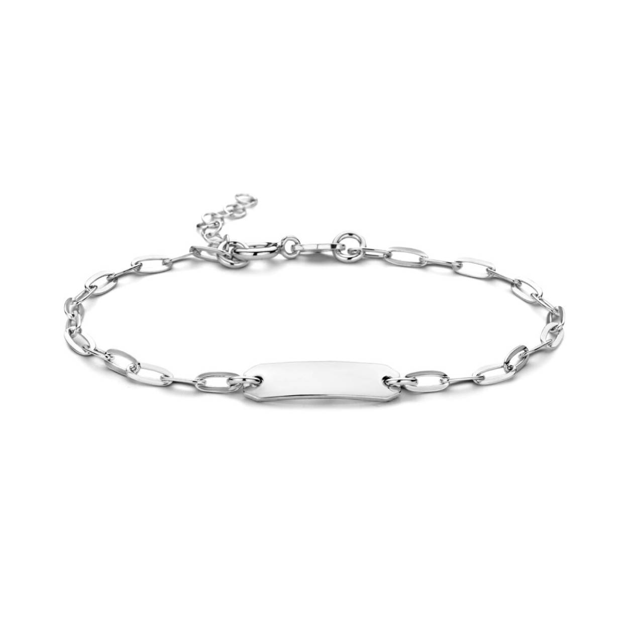 Gerhodineerd 925 zilveren graveerarmband. De armband heeft een draaglengte van 16cm met een extensie van 2cm en een schakelbreedte van 2.5mm.