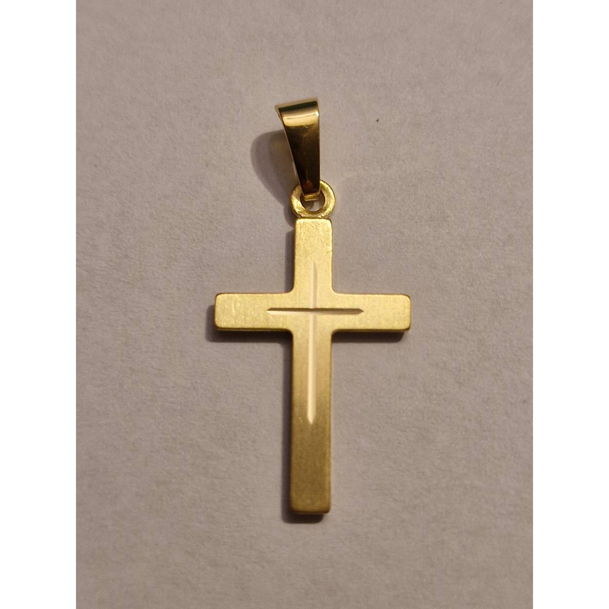 14k geelgouden kruis, gematteerd