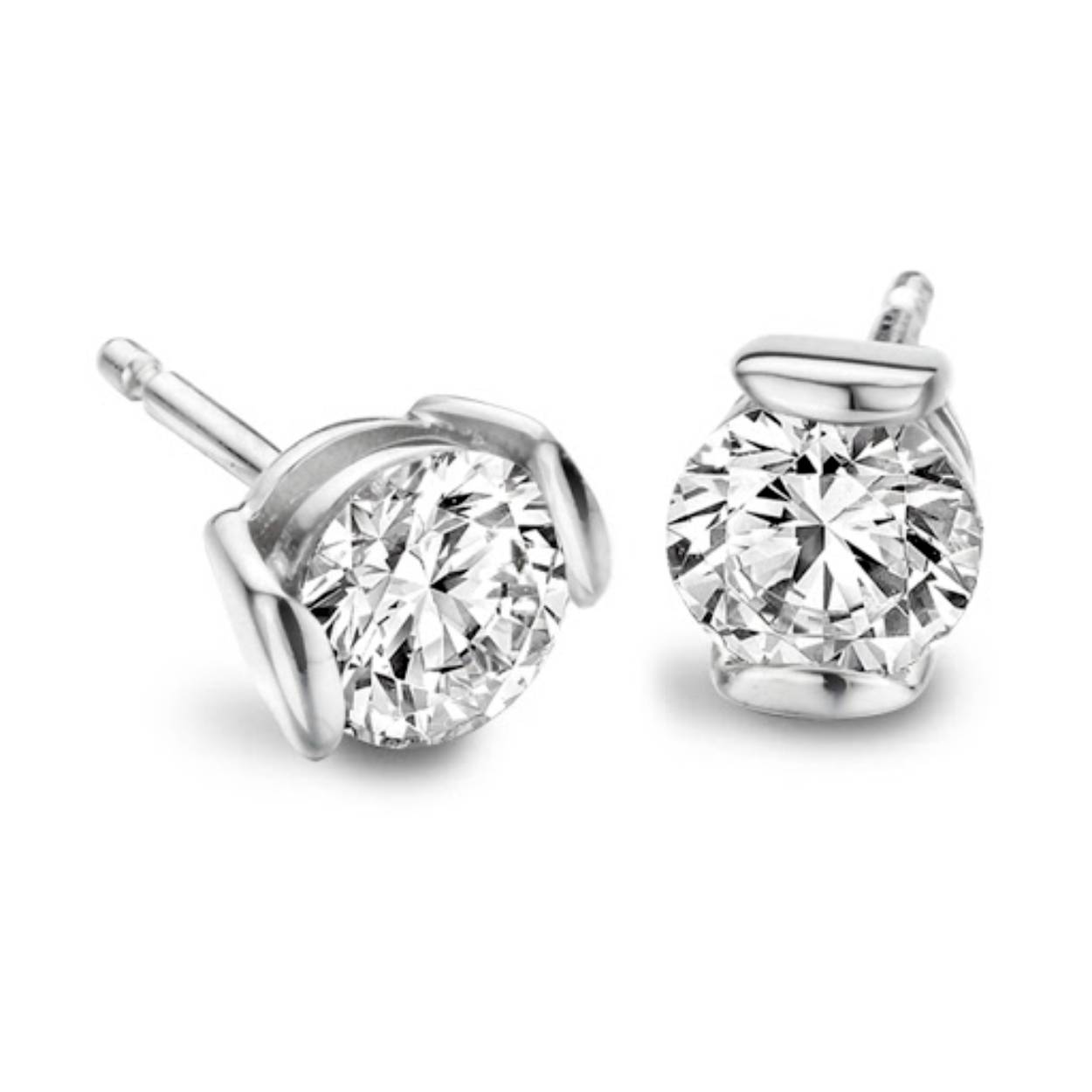 oorbellen met schitterende zirconium in zilver gezet