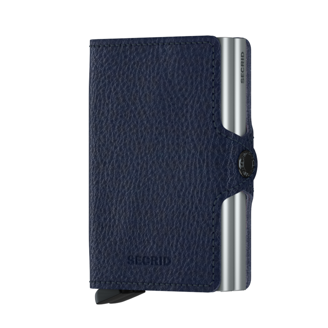 With two Cardprotectors to hold double the content, the Twinwallet carries up to 16 cards, banknotes and receipts, but remains compact in size.
The patented mechanism allows you to slide out your cards with one simple motion, ready for immediate use. The aluminium protects from bending, breaking and unwanted wireless communication.
Veg
Using only natural materials, an Italian family tannery employs the traditional process of vegetable tanning to make this distinctive leather age beautifully.

Veg is vegetable-tanned full-grain leather, made in Italy from European cowhide. For more information on leather characteristics, our production process or care instructions, visit our leather page.

Holds
8 embossed or 12 flat cards
4 extra cards
Banknotes
Business cards
Receipts
Size and weight
70 x 102 x 25 mm
130 g
2 jaar garantie