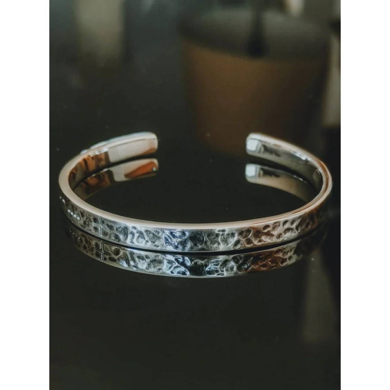 Bangle armband met hamerslag