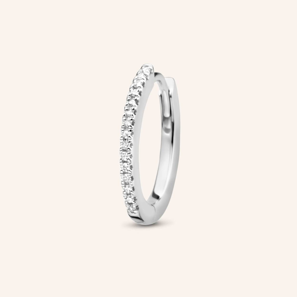 Ref: M1520 | Enkele oorbel | 925 sterling zilver | 17.00 x 13.00 x 1.40mm | Witte diamant: 15 st