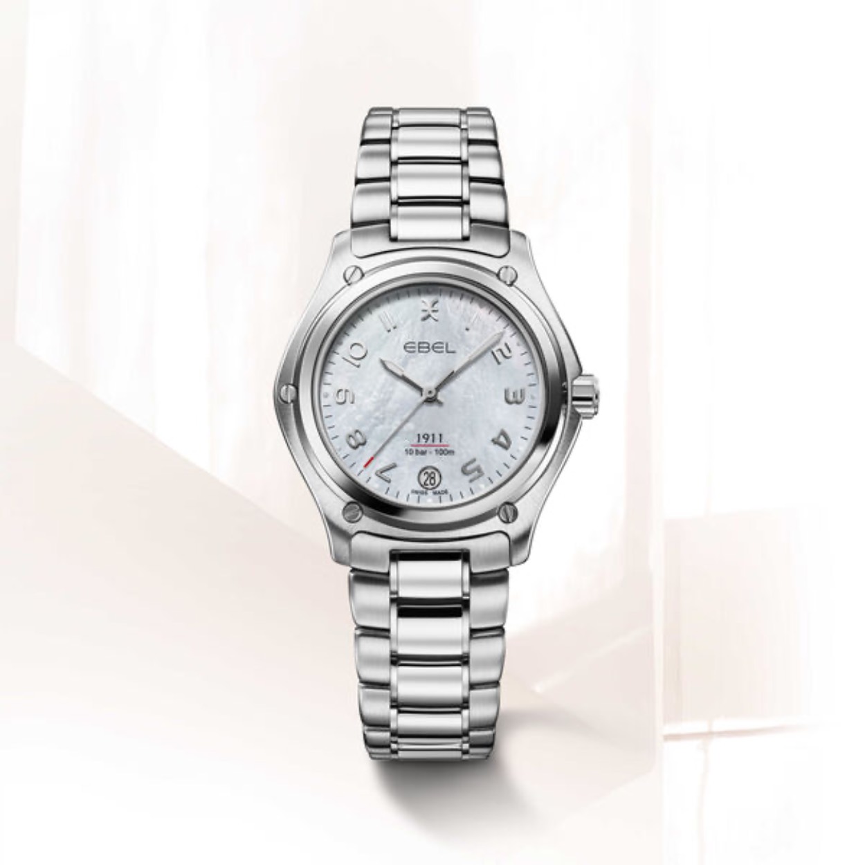  Juwelier Schilder Vlugt is een officiële dealer van EBEL. U kunt dit horloge direct bestellen of neem contact met ons op via mail, telefoon of het contactformulier en wij helpen u graag verder. 
