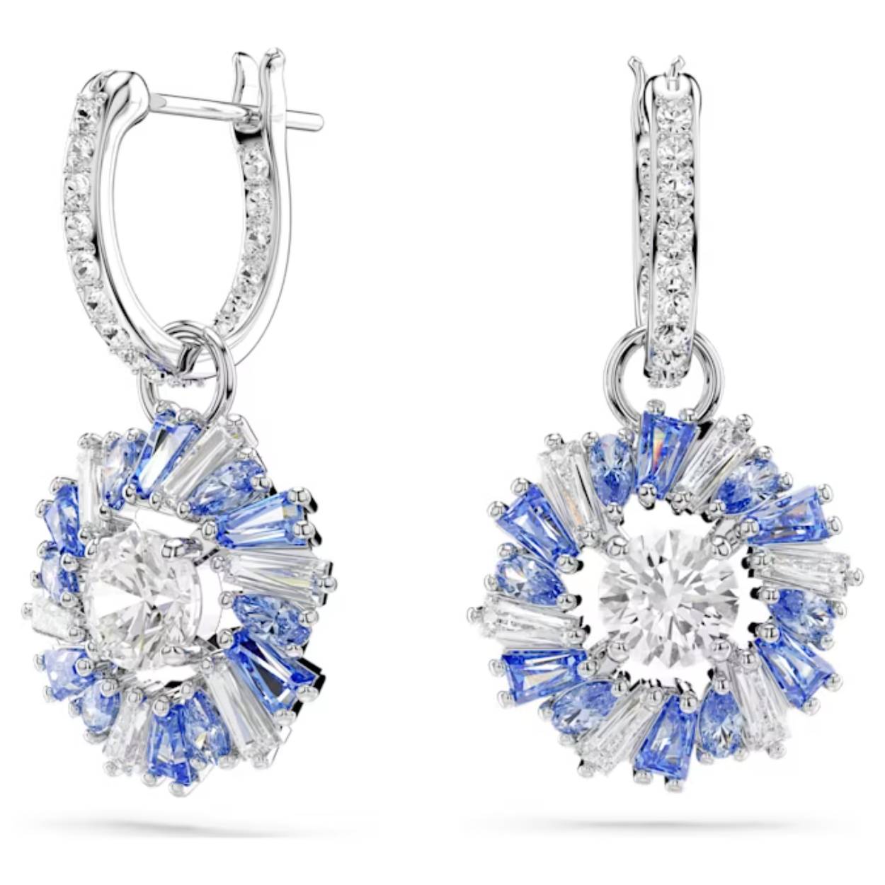 Met hun verfrissende kleurenmix zijn deze energieke Idyllia-oorbellen een exquise voorbeeld van Swarovski’s savoir-faire. De bijzondere bloemen met blauwe en heldere Swarovski Zirkonia zijn voorzien van een rhodium toplaag en aan een mini-oorring met heldere kristallen. Een vaste Swarovski Zirkonia in het midden vangt het licht vanuit elke hoek. Draag deze oorbellen om uw stijl direct te verfraaien.
