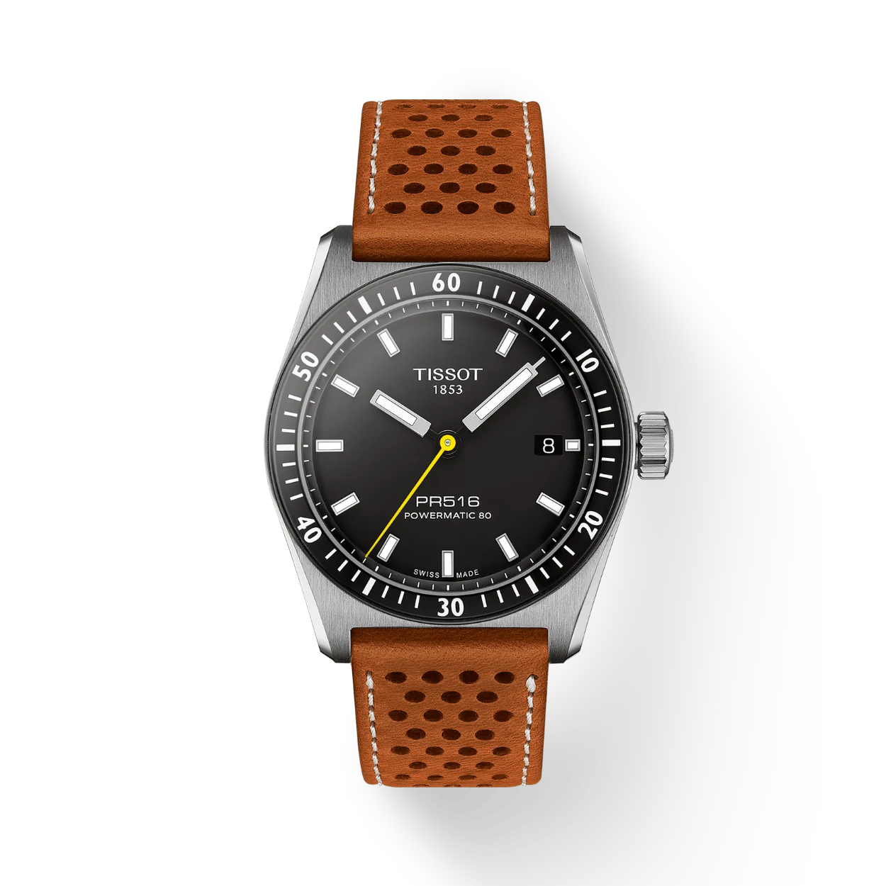De Tissot PR516 Powermatic 80 – Ref. T149.407.16.051.00 is een eigentijdse herinterpretatie van een iconisch model uit de jaren 60, waarbij sportieve flair en Zwitserse precisie samenkomen. Met een roestvrijstalen kast van 38 mm en een zwarte wijzerplaat straalt dit horloge een tijdloze elegantie uit. De wijzers en indexen zijn voorzien van Super-LumiNova® voor optimale leesbaarheid in het donker. Het automatische Powermatic 80-uurwerk biedt een indrukwekkende gangreserve van 80 uur, zichtbaar door de transparante kastbodem. De bruine leren band met beige stiksel en quick-release systeem zorgt voor comfort en veelzijdigheid. Met een waterbestendigheid tot 100 meter is dit horloge geschikt voor zowel dagelijks gebruik als sportieve activiteiten.