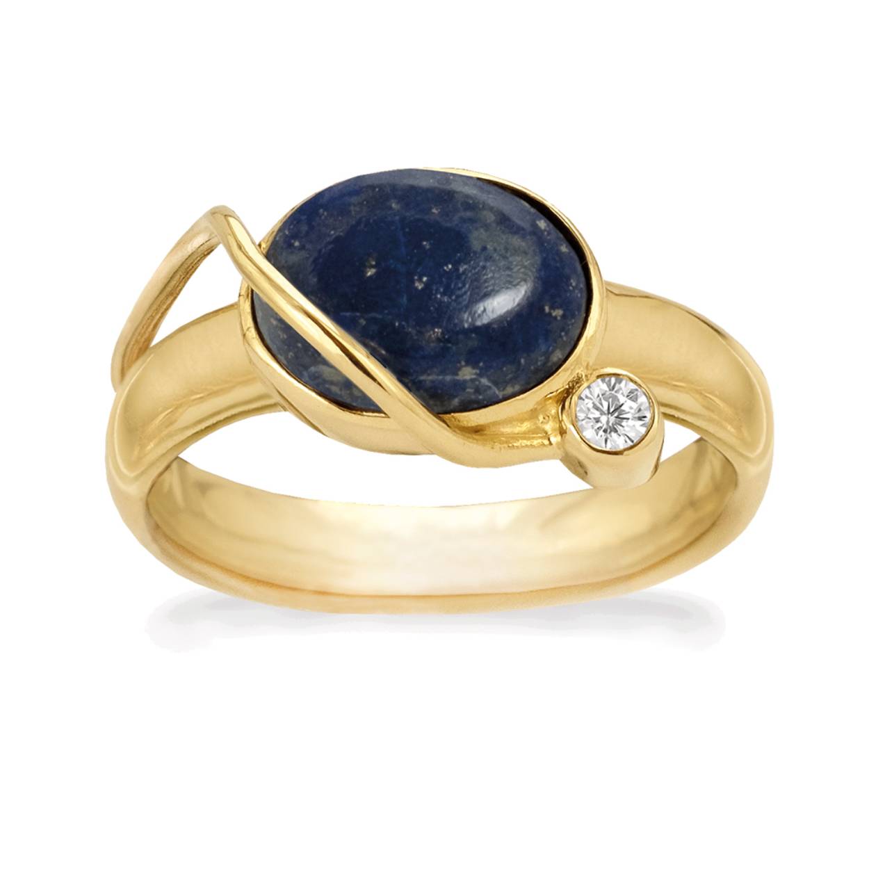Deze geel goud vergulde oorbellen bevatten elk een 8 x 6 mm lapis lazuli en een 1,5 mm zirkonia.