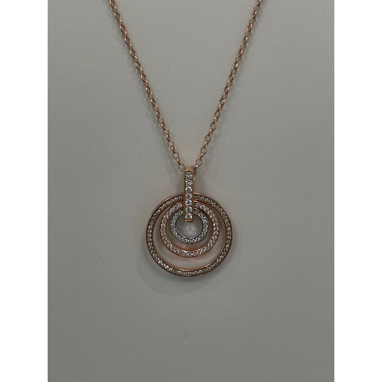 Complete set met hanger en collier van 100 cm 
Alles echt zilver met Roséplating