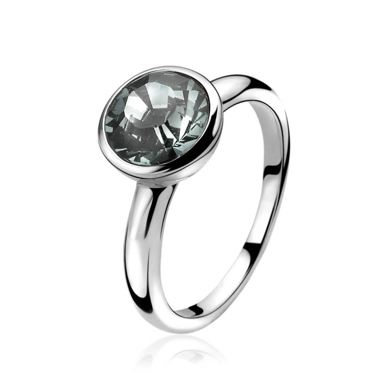 ZINZI zilveren ring bezet met echt Swarovski crystal british groen. De ronde crystal maakt de ring sierlijk maar toch ook simpel leuk. Grootte van zetting is 10mm. Ideaal te combineren met de bijpassende Zinzi hangers en creolen