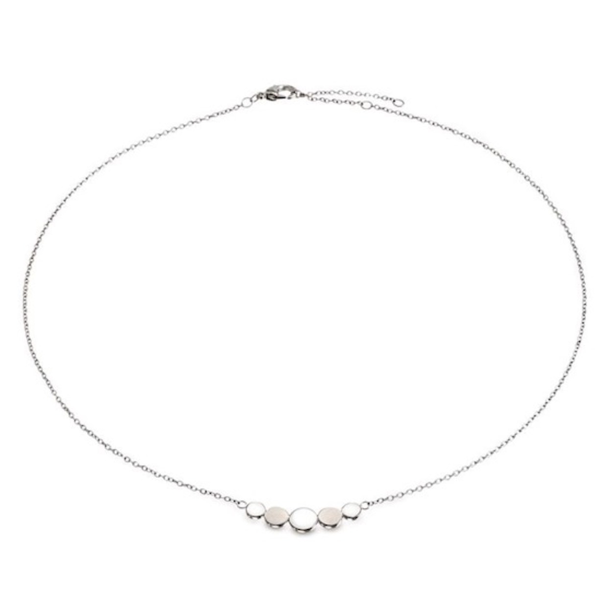 Titanium collier (mat/glanzend) met een titanium element van 7 x 29 mm en een lengte van circa 45 cm + 5 cm verlenging.
