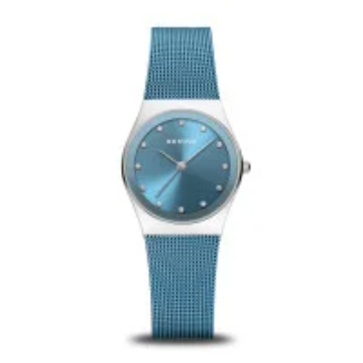 Interesse in dit BERING CLASSIC 12927-808 horloge? Dit mooie horloge van Bering de 12927-808 is een horloge met een Quartz uurwerk. Het horloge heeft een diameter van 27 mm, en is 6 mm dik. De weergave van de tijd is Analoog. Verder is het horloge voorzien van een Saffier horlogeglas.