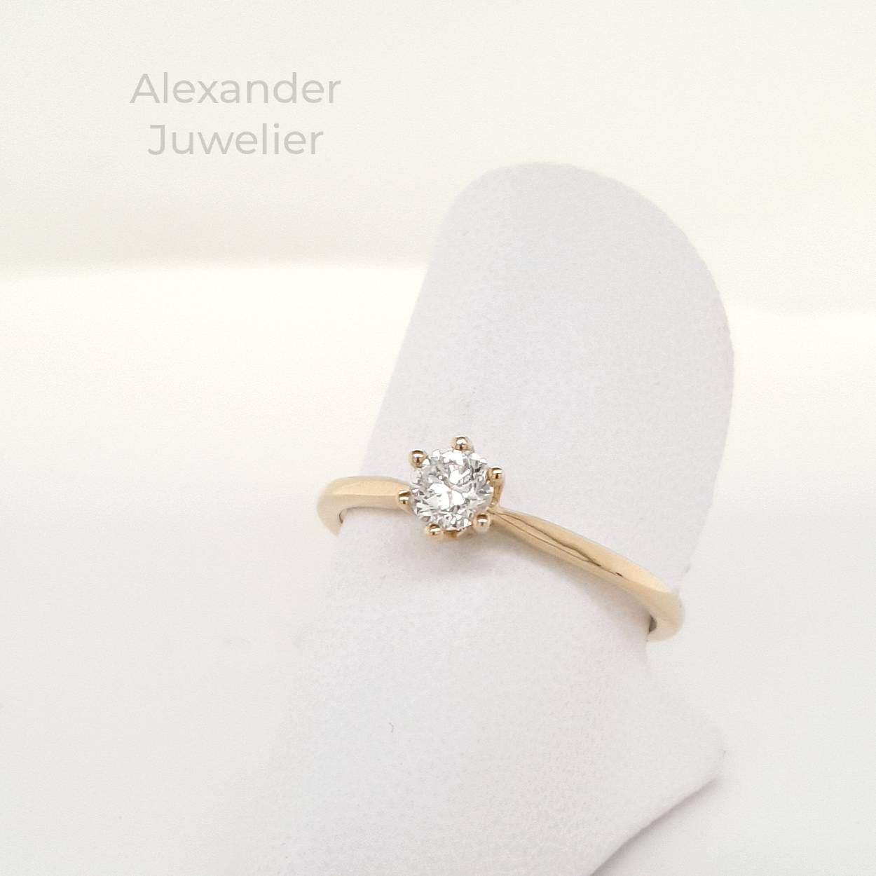 14krt. geelgouden solitair ring met diamant 0.30ct H/SI