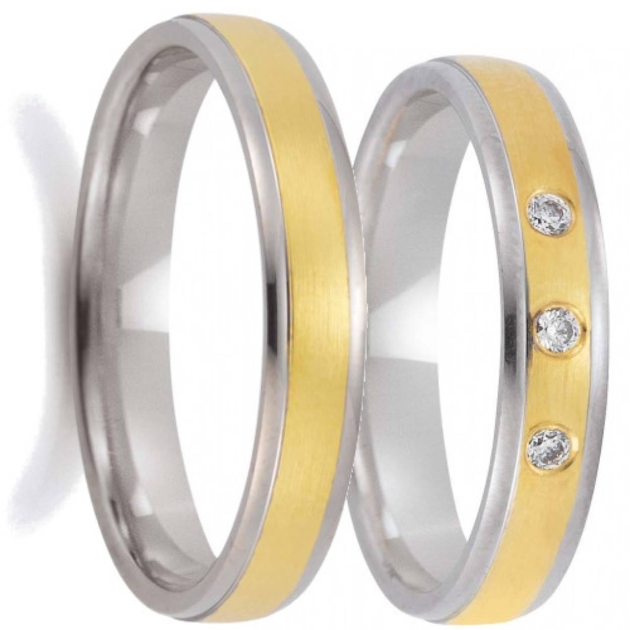 585 bicolor trouwringen w/g/w. 4 mm breed. Mat/glimmend. De damesring is gezet met totaal 0.06 ct briljant, 3 steens.
Prijs is op aanvraag