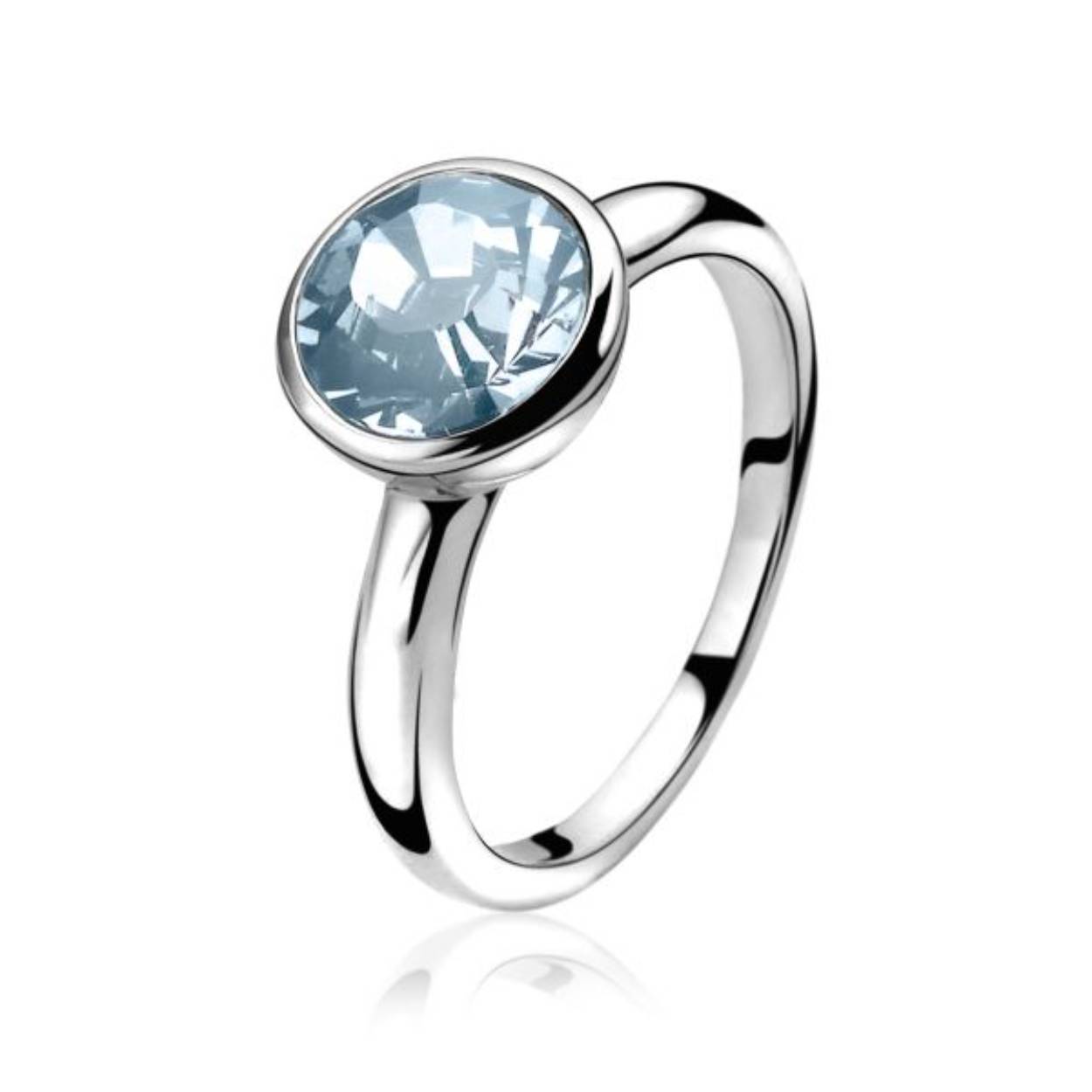 ZINZI zilveren ring bezet met echt Swarovski crystal aqua blauw. De ronde crystal maakt de ring sierlijk maar toch ook simpel leuk. Grootte van zetting is 10mm. Ideaal te combineren met de bijpassende Zinzi hangers en creolen.