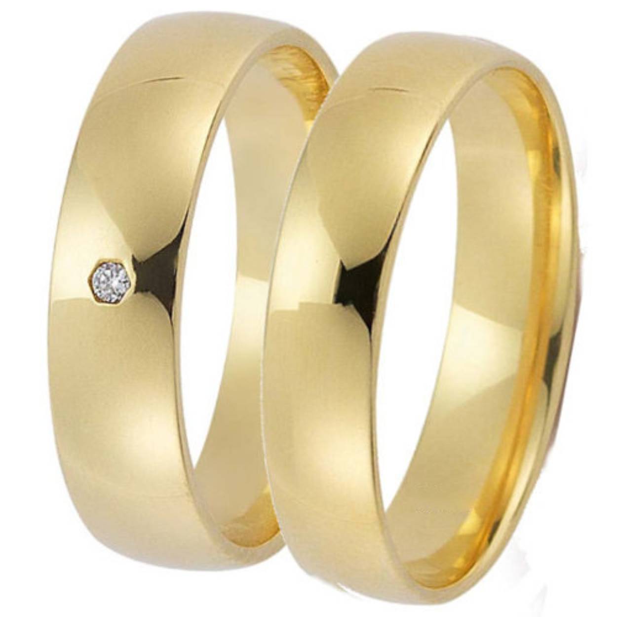 geelgouden trouwringen, glimmend. 5mm breed de damesring is gezet met 0.01crt briljant.
Prijs is op aanvraag