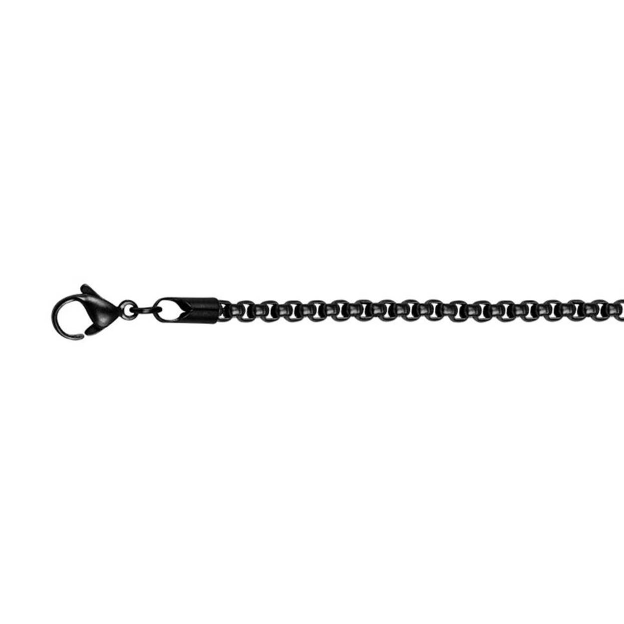 De iXXXi MEN ketting 60cm is gemaakt van stainless steel en is voorzien van een matzwart kleurige uitvoering. Het design van de ketting bestaat uit een fijne ronde schakel die om en om haaks aan elkaar bevestigd zijn. De iXXXi MEN ketting is voorzien van een fijne sluiting en heeft een lengte van 60 centimeter. Mix en match met een van de iXXXi MEN pendants en maak zo jouw look compleet. De iXXXi MEN ketting is ook verkrijgbaar in de kleuren zilver en mat goud.