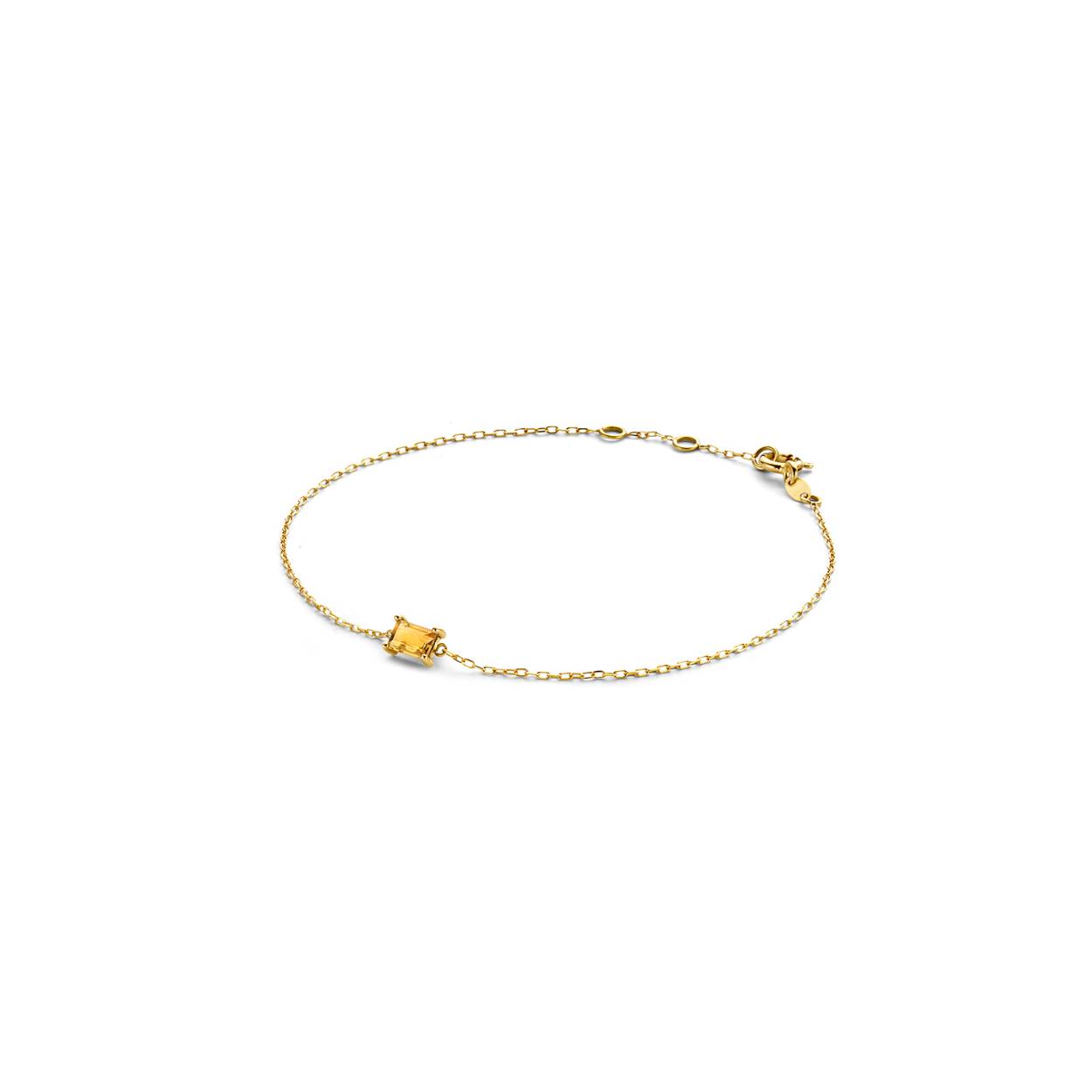 De Jackie Medina Citrine armband is gemaakt van 14 karaat goud en bevat een citrien. De sprankelende geelkleurige edelsteen staat bekend om haar beschermende en opbeurende werking. Prachtig te combineren met andere sieraden van Jackie.