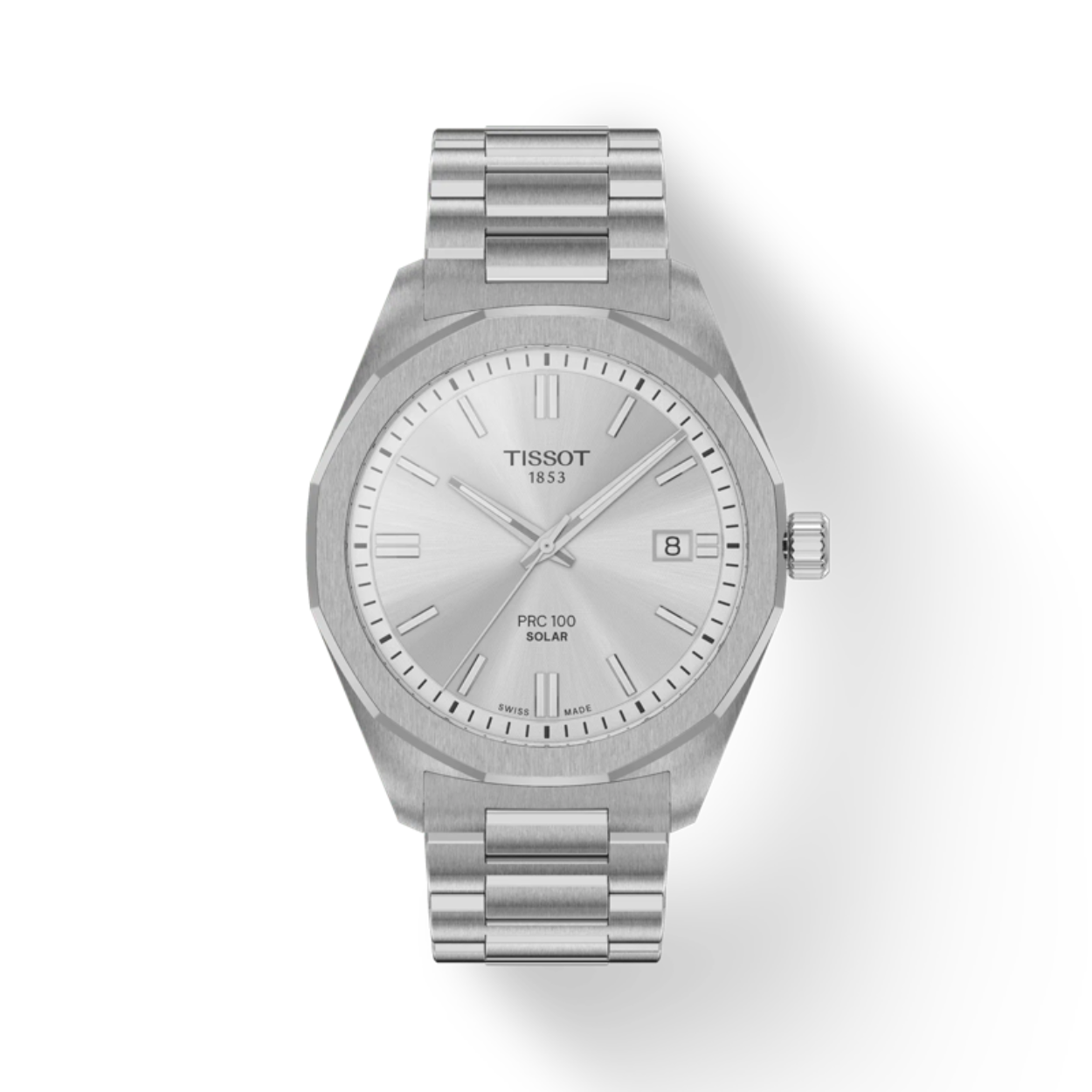 Halverwege de jaren 2000 voor het eerst geïntroduceerd, trok de PRC 100 met haar opvallende design direct de aandacht en verwierf ze een vaste plek in de collectie. Nu keert ze terug met het baanbrekende Lightmaster Solar-kwaartzwerk en benut ze seconde na seconde de kracht van zonne-energie. Met een 39 millimeter grote kast van 316L roestvrij staal en de karakteristieke twaalfhoekige lunette straalt dit model van de Tissot PRC 100 Solar Quartz 39mm zelfvertrouwen uit. Onder het platte, uiterst krasbestendige saffierglas bevindt zich een op zonne-energie werkend kwartsuurwerk, dat moeiteloos oplaadt bij zowel natuurlijk als kunstlicht. Wanneer het energieniveau laag wordt, waarschuwt een End-of-Energy-indicator de drager tijdig. De horloge beschikt over een snelwisselsysteem voor de band en een bandaanzet van 20 mm, waardoor de drager eenvoudig kan kiezen uit een brede selectie Tissot-bandjes. Deze kunnen zonder gereedschap verwisseld worden – van klassiek leer tot een Milanese roestvrijstalen band – er zijn volop mogelijkheden om het horloge naar eigen stijl aan te passen. Deze uitvoering van de Tissot PRC 100 Solar Quartz 39mm heeft een zwarte PVD-coating en een zwarte wijzerplaat met datumaanduiding. De eveneens met zwarte PVD afgewerkte band van massief maar soepel 316L roestvrij staal is voorzien van een vlindersluiting met drukknoppen en houdt het horloge stevig op de pols. Ontdek hier meer over de Lightmaster Solar-technologie.