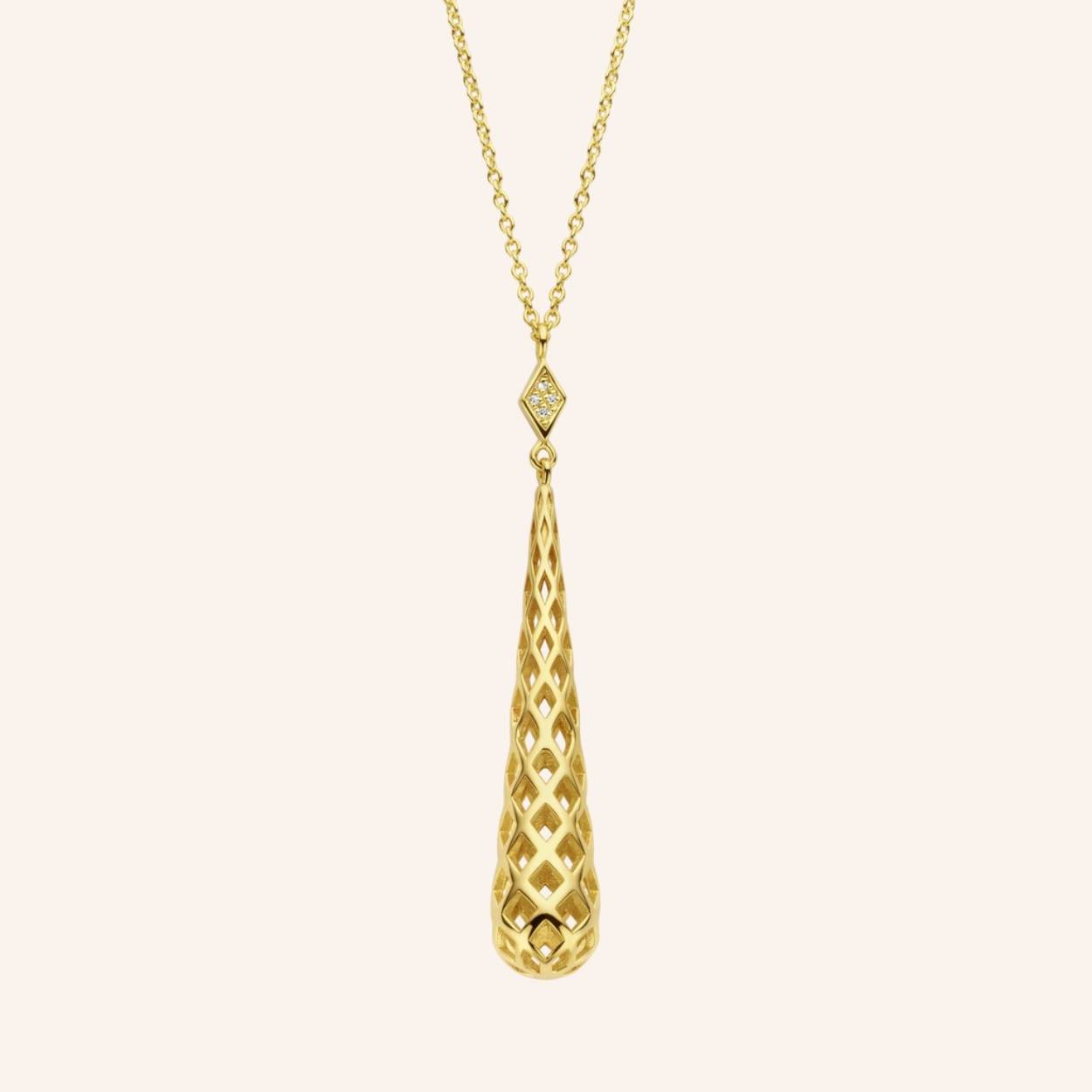 A dripping cone pendant, defi ned by an intricate honeycomb pattern, on a diamond (4x) rhombus. Whether draped on the back or neckline, it will cast an undeniable splash of glamour